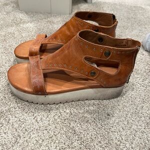 Bed Stu Women's Tan Leather Sandals